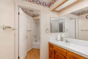 10906 Rosslyn Ln, Bakersfield, CA 93311 - Photo 36