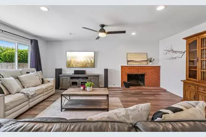 2042 Dunnigan Street, Camarillo, CA 93010 - Photo 6