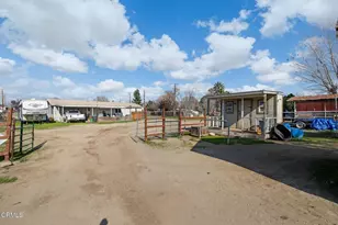 301 Sycamore Dr, Bakersfield, CA 93308 - Photo 10