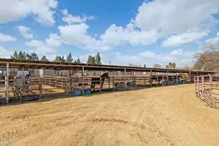 301 Sycamore Dr, Bakersfield, CA 93308 - Photo 22