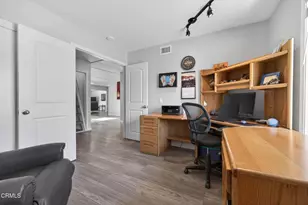 909 Burlington Ave, Ventura, CA 93004 - Photo 32