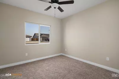 716 Sammy Way, Shafter, CA 93263 - Photo 12