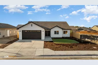 716 Sammy Way, Shafter, CA 93263 - Photo 2