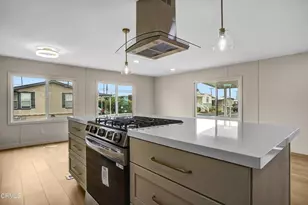 300 Ibsen Pl Pl, Oxnard, CA 93033 - Photo 10