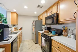 259 Riverdale Ct, Camarillo, CA 93012 - Photo 8