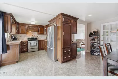 1131 Camelot Way, Oxnard, CA 93030 - Photo 22