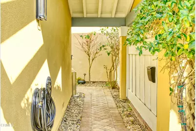2010 Kingsbridge Way, Oxnard, CA 93035 - Photo 4