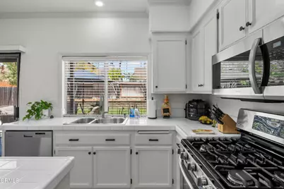 1522 Carnation Avenue, Ventura, CA 93004 - Photo 10