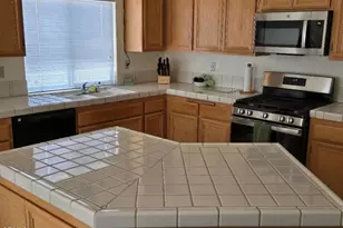6130 Almeria Way, Palmdale, CA 93552 - Photo 2