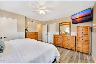 14921 Leadwell Street, Van Nuys, CA 91405 - Photo 34