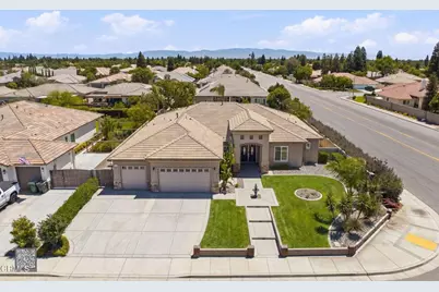 8823 Cripple Creek Avenue, Bakersfield, CA 93312 - Photo 4