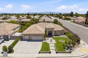 8823 Cripple Creek Ave, Bakersfield, CA 93312 - Photo 4
