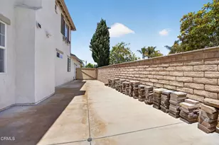 2096 Mission Hills Dr, Oxnard, CA 93036 - Photo 52