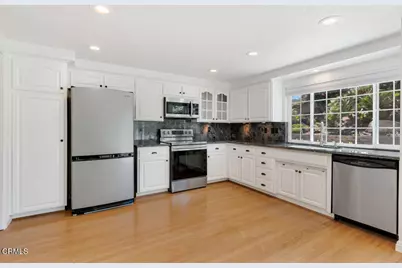 109 Greenmeadow Avenue, Thousand Oaks, CA 91320 - Photo 12