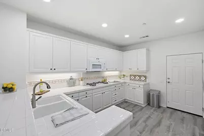 1740 Tanager Street #2-102, Ventura, CA 93003 - Photo 14