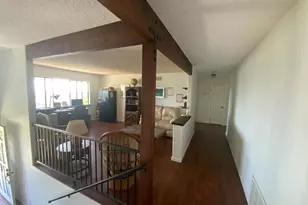 377 N Loop Dr, Camarillo, CA 93010 - Photo 10