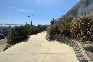 377 N Loop Dr, Camarillo, CA 93010 - Photo 28
