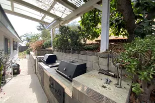 377 N Loop Dr, Camarillo, CA 93010 - Photo 22
