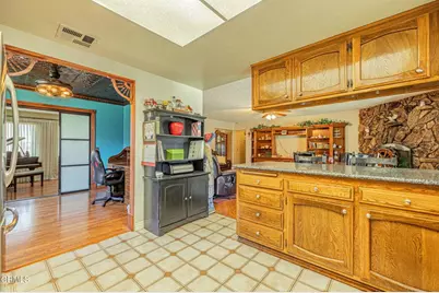 44625 Loneoak Avenue, Lancaster, CA 93534 - Photo 14