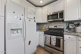 5681 Calle Sencillo, Camarillo, CA 93012 - Photo 14