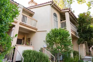 684 Sutton Crest Trail, Oak Park, CA 91377 - Photo 2