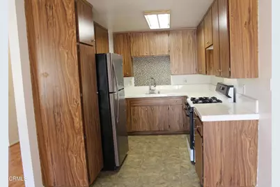 734 Yeats Lane, Ventura, CA 93003 - Photo 12