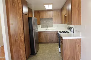 734 Yeats Ln, Ventura, CA 93003 - Photo 12