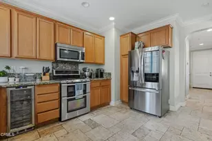 324 Kiawah River Dr, Oxnard, CA 93036 - Photo 8