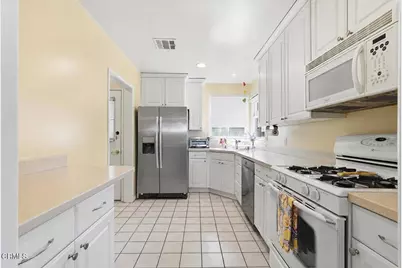 6929 Oak Park Avenue, Lake Balboa, CA 91406 - Photo 8