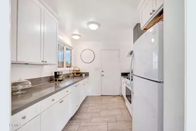 296 S Brookshire Avenue, Ventura, CA 93003 - Photo 12