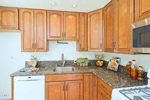 610 Hillcrest Dr, Camarillo, CA 93012 - Photo 12