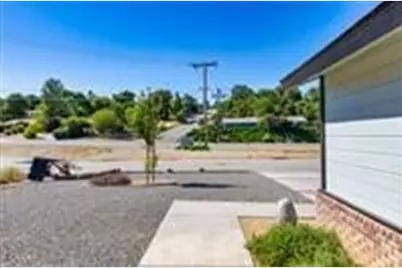 22724 Westwood Boulevard, Tehachapi, CA 93561 - Photo 4