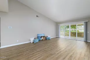 9210 Village 9, Camarillo, CA 93012 - Photo 8
