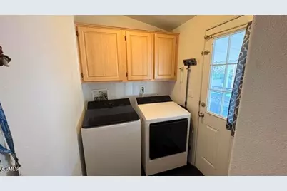 211 Calle De La Rosa #211, Camarillo, CA 93012 - Photo 18