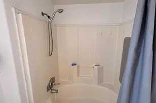 211 Calle De La Rosa, Camarillo, CA 93012 - Photo 24