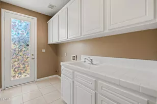 556 Knollwood Dr, Thousand Oaks, CA 91320 - Photo 10