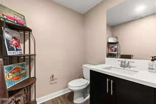 2810 Wagon Wheel Rd, Oxnard, CA 93036 - Photo 6