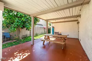 136 Tree Fern Ct, Camarillo, CA 93010 - Photo 2