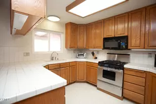 238 Brevard Ave, Ventura, CA 93003 - Photo 10