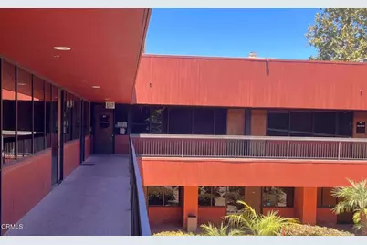 977 W 7th Street W, Oxnard, CA 93030 - Photo 2