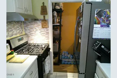 826 S Orange Avenue, Santa Ana, CA 92701 - Photo 8