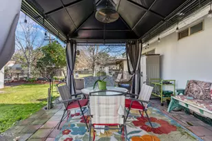 5812 Burke Way, Bakersfield, CA 93309 - Photo 26