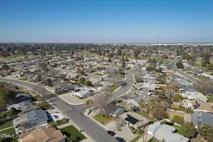 5812 Burke Way, Bakersfield, CA 93309 - Photo 40