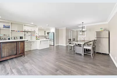 565 E Olive Street, Oxnard, CA 93033 - Photo 12