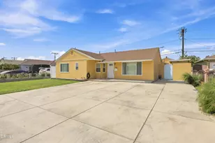 565 E Olive St, Oxnard, CA 93033 - Photo 2