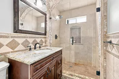 565 E Olive Street, Oxnard, CA 93033 - Photo 18