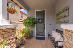 660 Clearwater Creek Dr, Thousand Oaks, CA 91320 - Photo 4
