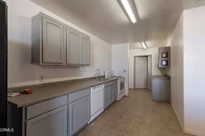 13111 Eberle, Bakersfield, CA 93313 - Photo 16