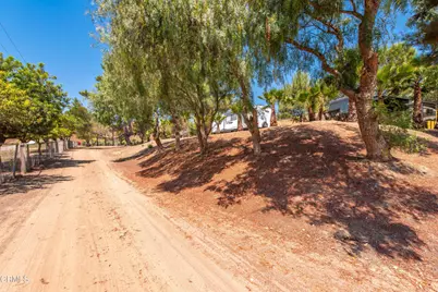 8450 Waters Road, Moorpark, CA 93021 - Photo 4