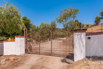 8450 Waters Road, Moorpark, CA 93021 - Photo 2